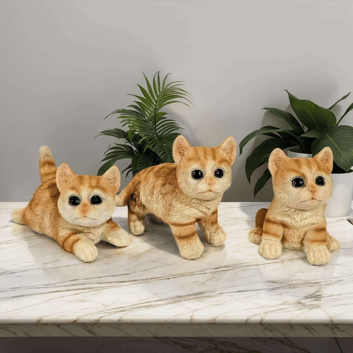 Trio de Gatos Decorativos em Resina - Miniaturas para Decoração de Sala e Rack