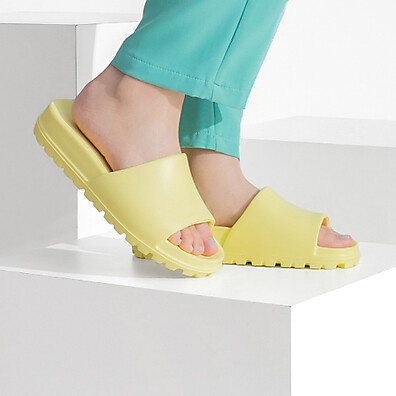 Chinelo Slide Nuvem: Conforto e Leveza em Cada Passo