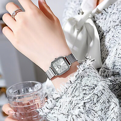 Relógio Feminino Elegante com Movimento de Quartzo – Presente Perfeito