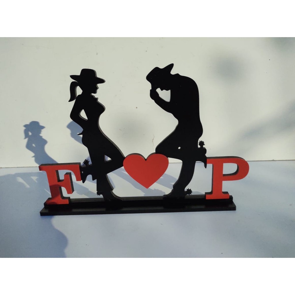 Casal em MDF: Presente Romântico Personalizado