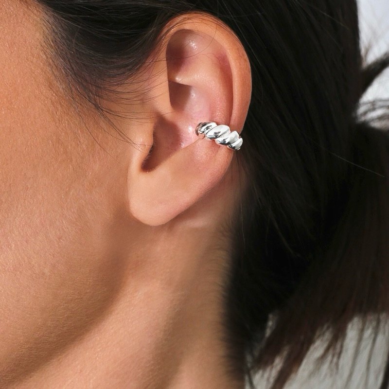 piercing-croissant-banhado-a-ouro-18k-ou-prata-925-design-exclusivo-e-confortavel