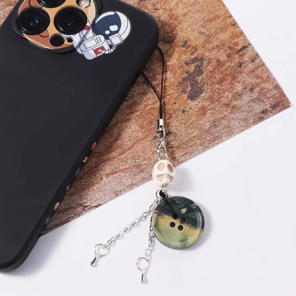 Pingente Caveira Vintage: Charme Y2K para Celular e Bolsa