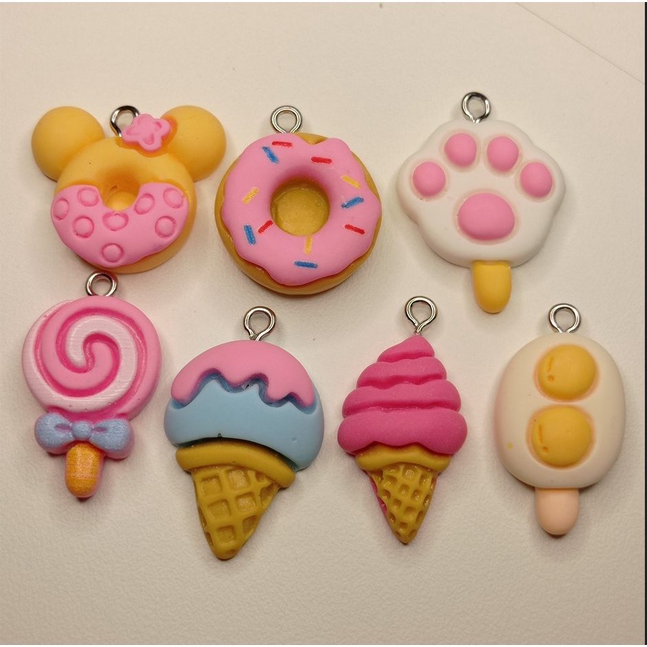 Pingente Doce de Resina 25x20mm: Decore com Estilo e Versatilidade