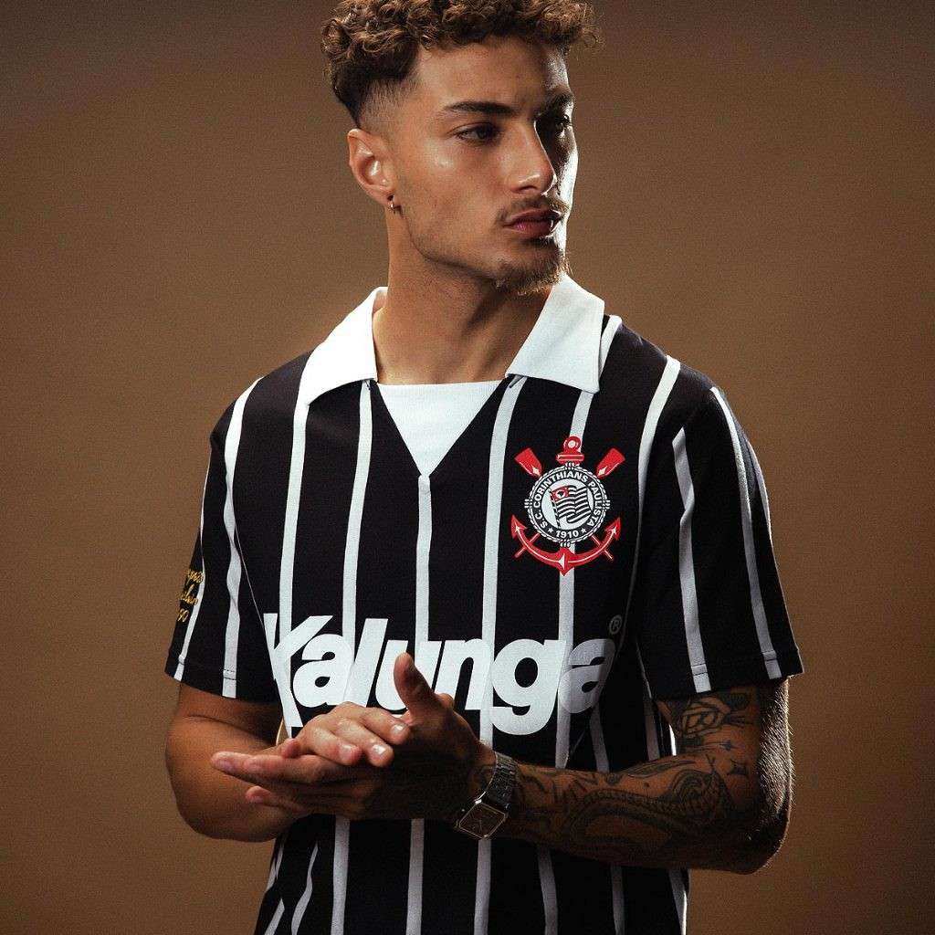 Polo Retrô Corinthians 1990: Reviva a Magia!