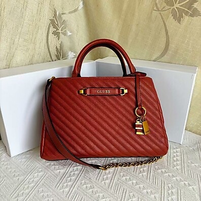 Bolsa de Couro Feminina: Elegância e Praticidade