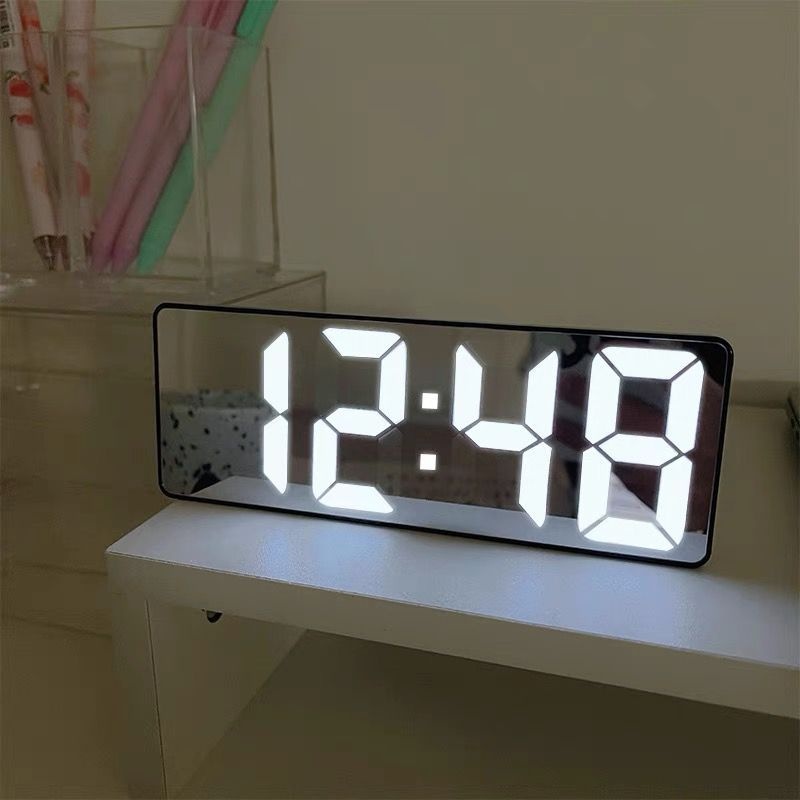 Relógio Digital de Mesa com Alarme e Temperatura – Design Moderno e Prático