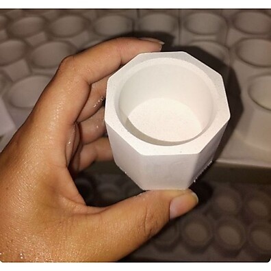 Vasos de Gesso Octogonais: 25 Unidades Prontas!