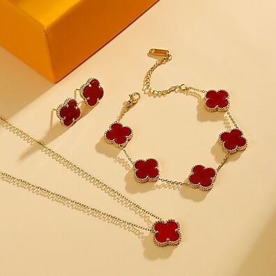 Kit Trevo da Sorte: Colar, Brinco e Pulseira