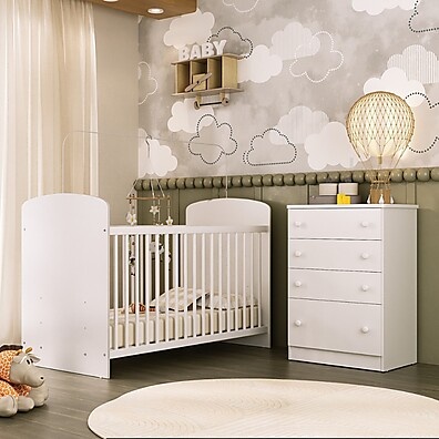 Quarto Infantil Branco: Berço e Cômoda 4 Gavetas