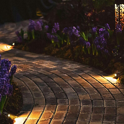 Jardim Iluminado: Kit 2 Luminárias Solares LED Quente