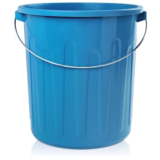 Balde Plástico 30L com Alça de Ferro - Arqplast | Resistente e Versátil para Armazenamento