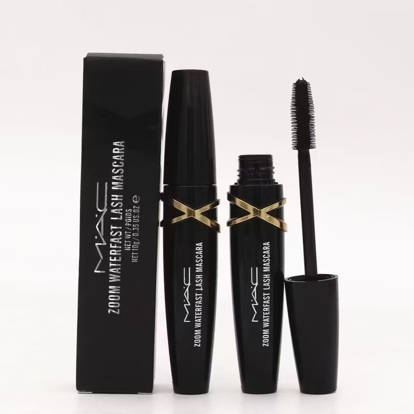 Rímel MAC Black Curling à Prova D'Água: Longa Duração e Cílios Perfeitos
