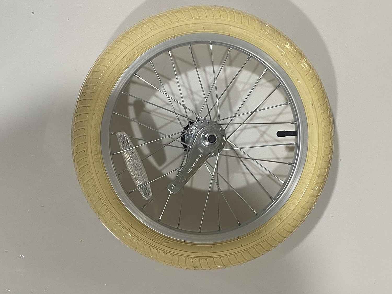 Roda Dianteira/Traseira 16" 1004: A Solução Perfeita para Reparo e Renovação
