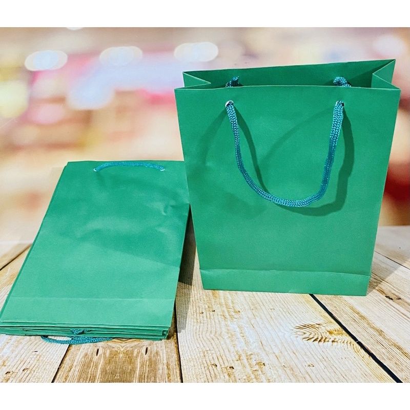 Sacolas de Papel Verde: 10 Unidades para Presentes!