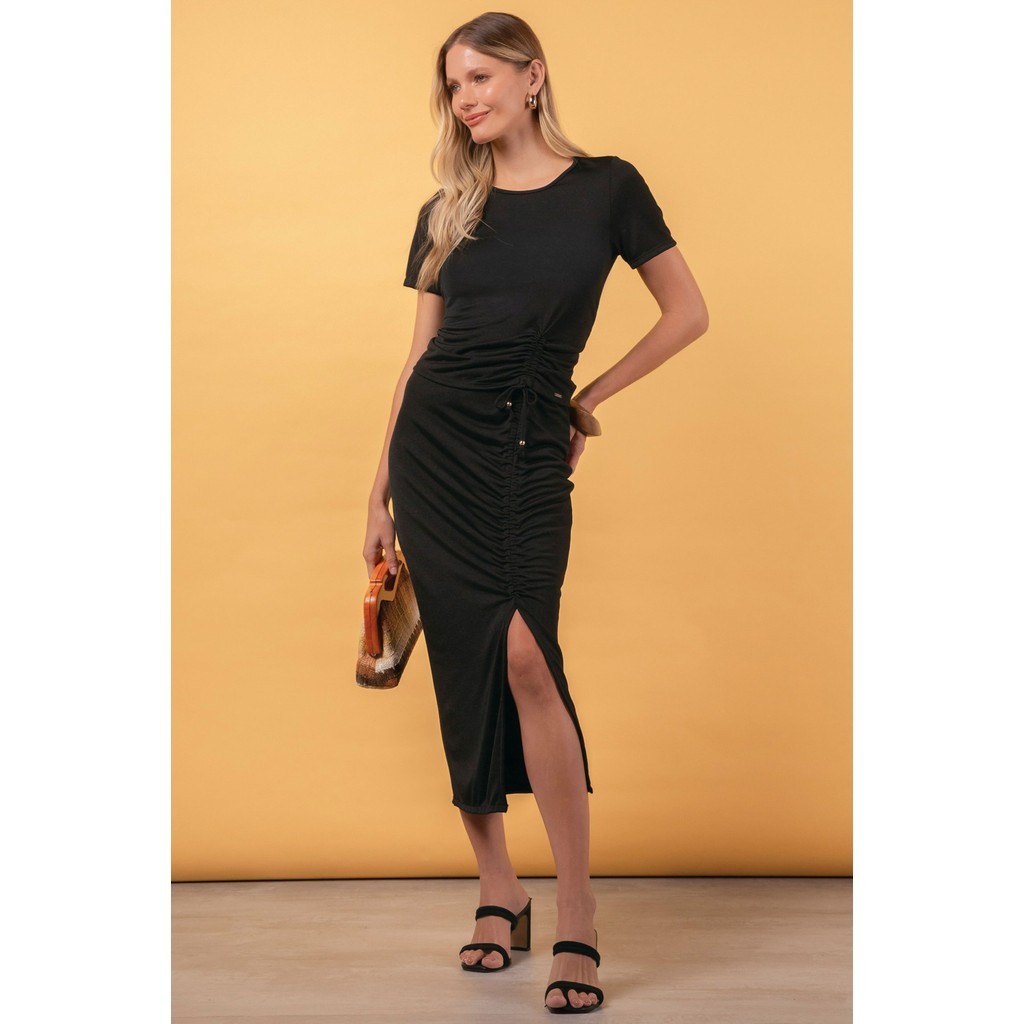Saia Midi Marialícia: Estilo e Ajuste Perfeito!