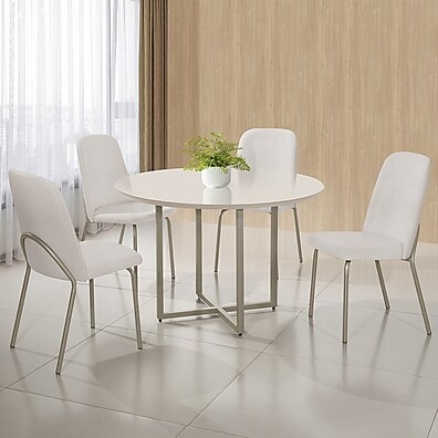 Sala de Jantar Completa: Mesa + 4 Cadeiras California