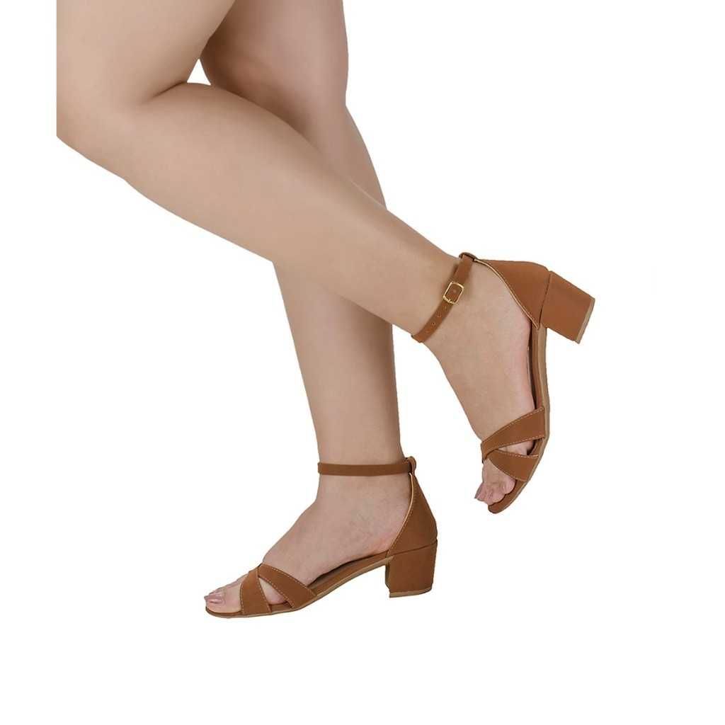 Sandália Salto Baixo: Elegância Shekinah
