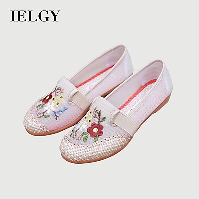 Sapatos Hanfu Bordados Femininos IELGY – Conforto e Estilo