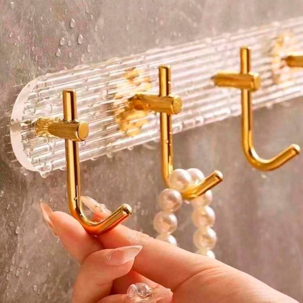 Suporte Banheiro Dourado: Organize com Elegância!