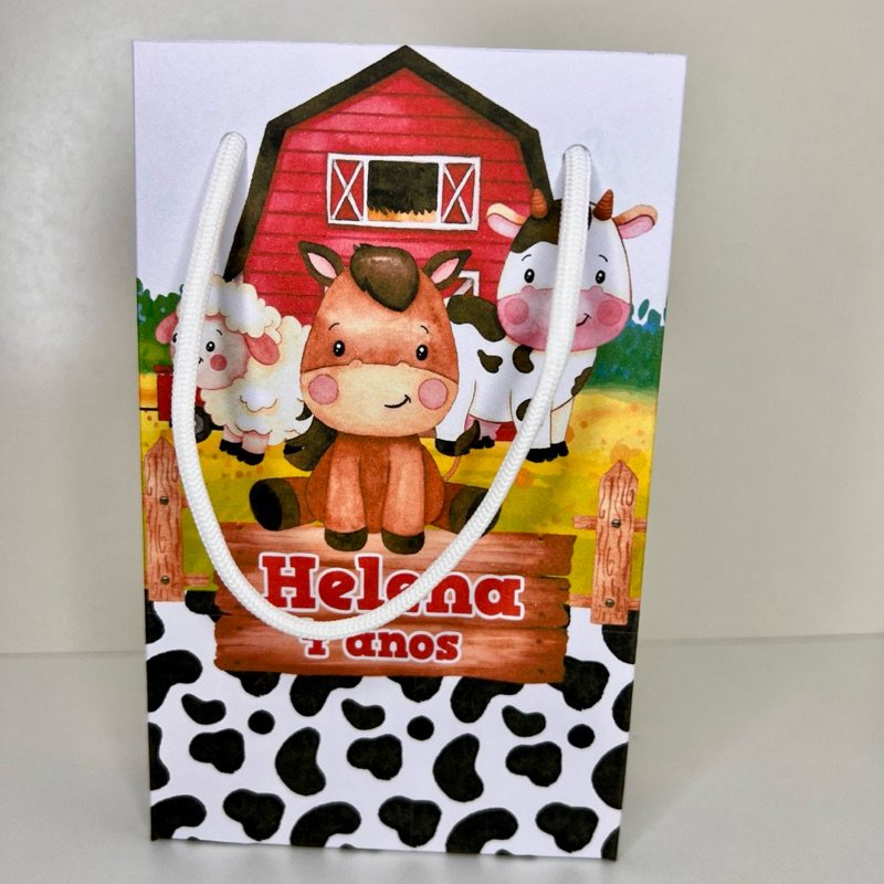 Sacolinha Surpresa Fazendinha Vermelha: Personalizada e Pronta para Surpreender!