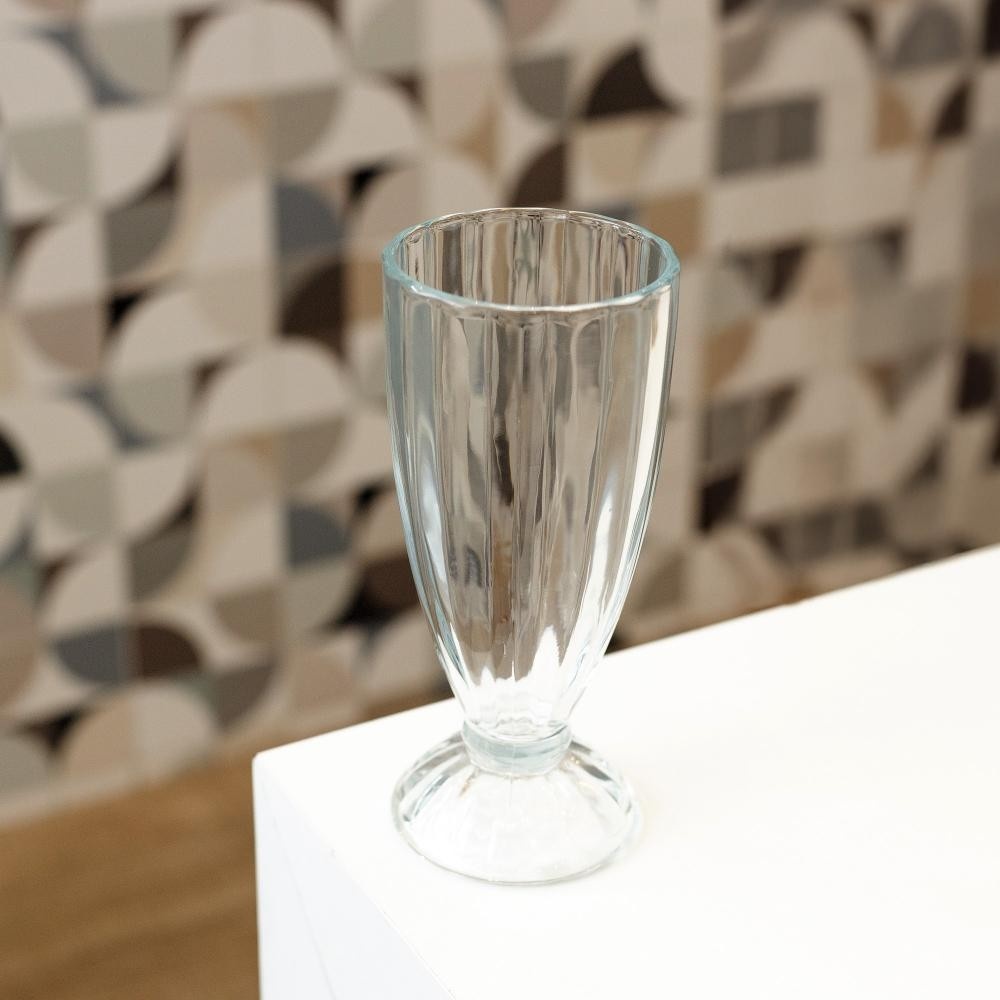 Taça Milkshake Lyor: 350ml de Puro Estilo!