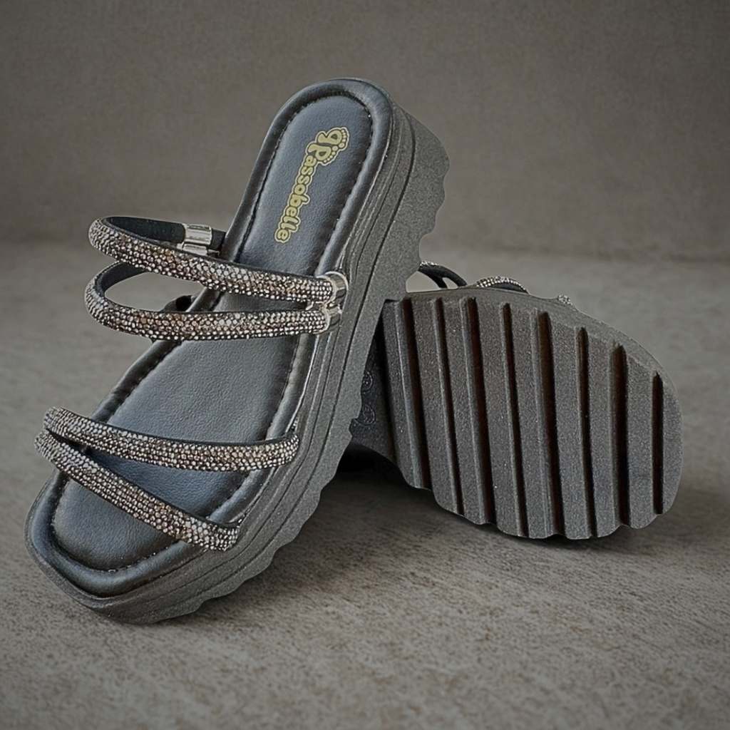 Tamanco Infantil Brilho Strass: 28-39 UGUI ✨