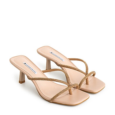 tamanco-nude-amendoa-conforto-e-brilho