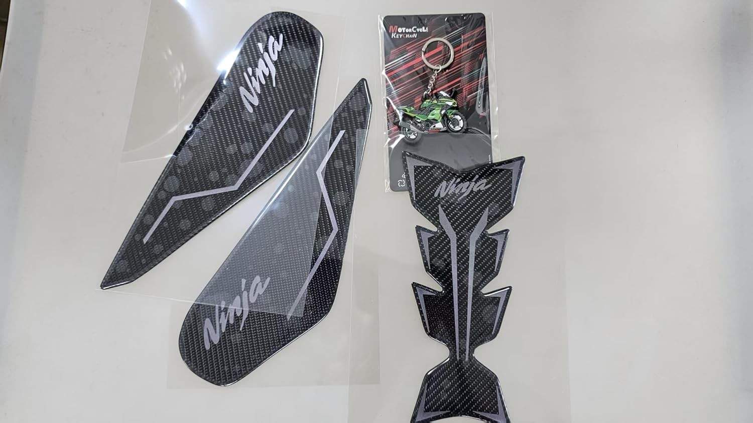 Adesivo Protetor de Tanque em Fibra de Carbono para Kawasaki Ninja 400 - Cinza