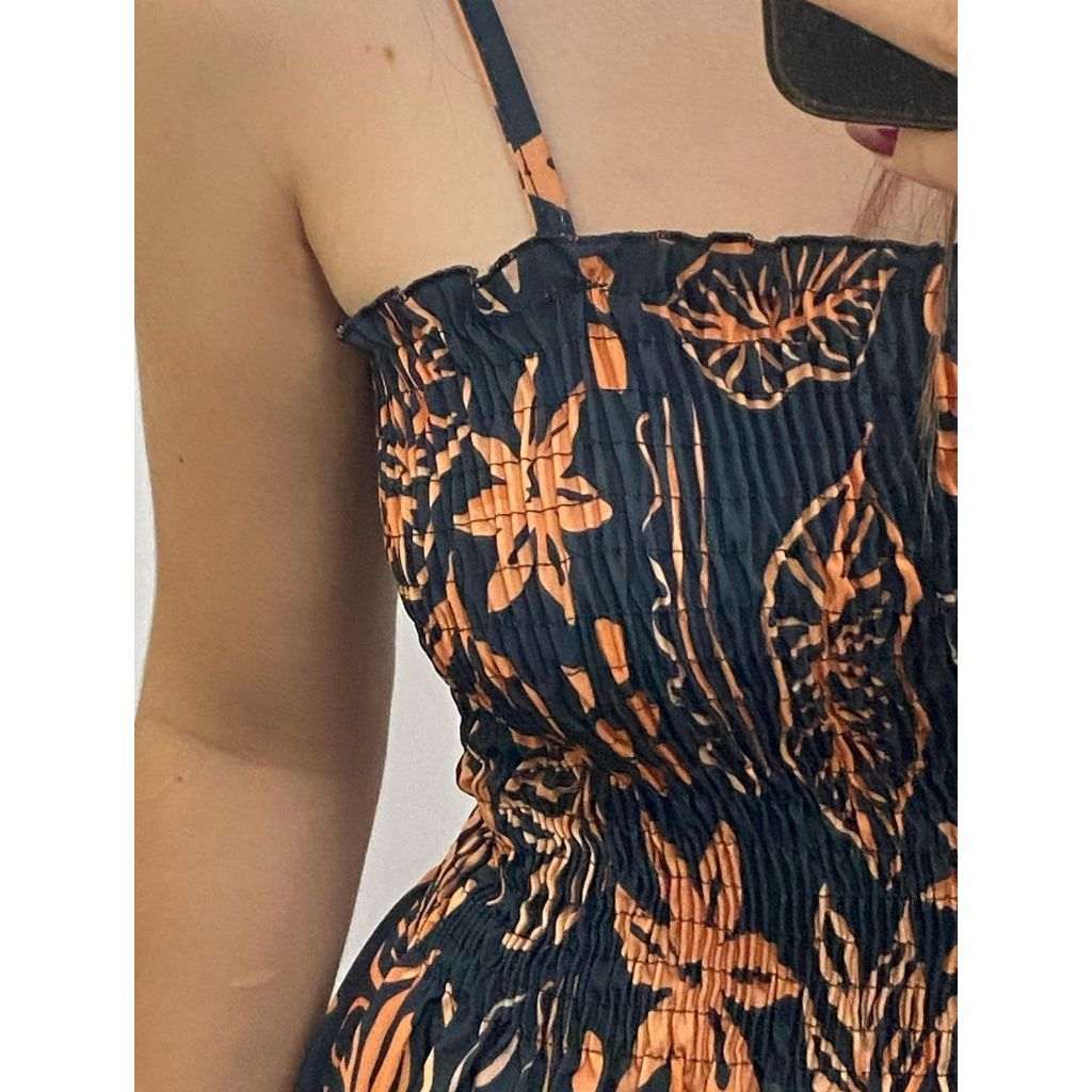 Vestido Alcinha Ajustável com Babado Preto e Telha