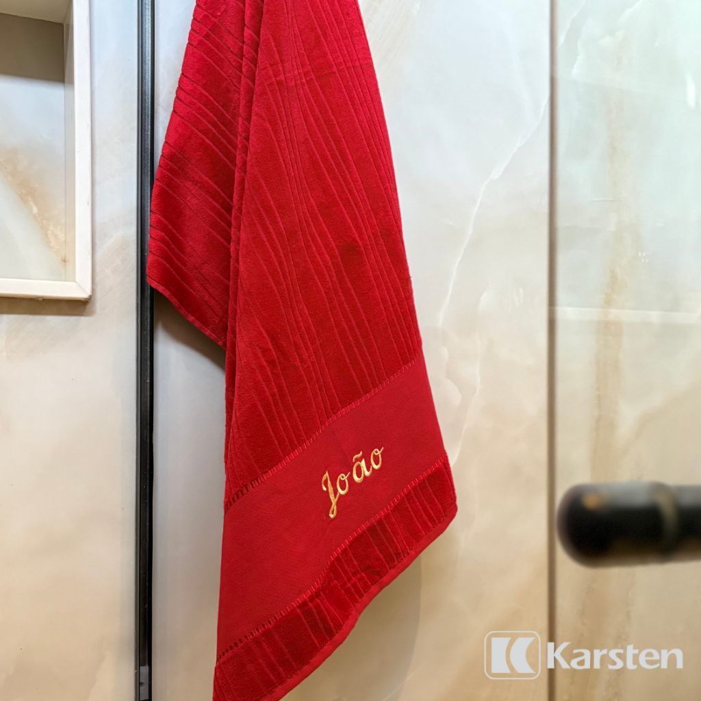 Toalha Karsten Personalizada: Seu Nome Grátis!