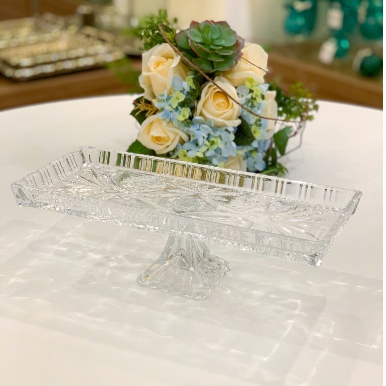 Travessa de Cristal Dragon: Elegância à Sua Mesa