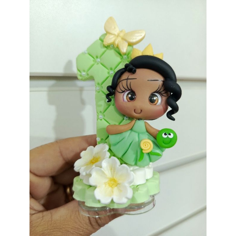 Vela de Biscuit Tiana: Topo de Bolo Mágico para Festa Infantil