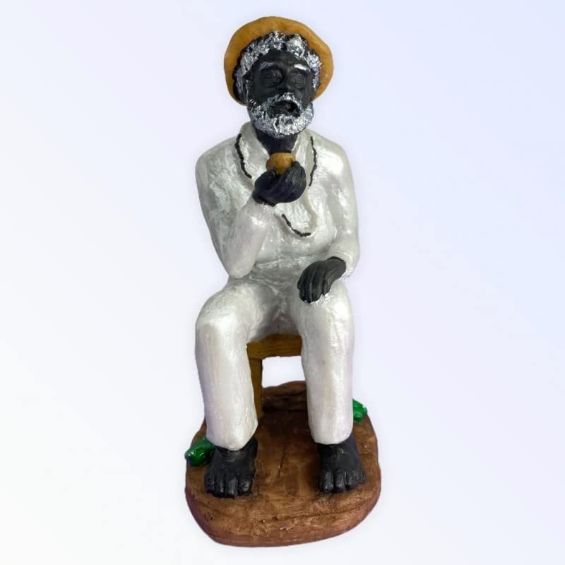 Escultura Preto Velho em Resina 15 cm - Decoração Espiritual com Detalhes Exclusivos