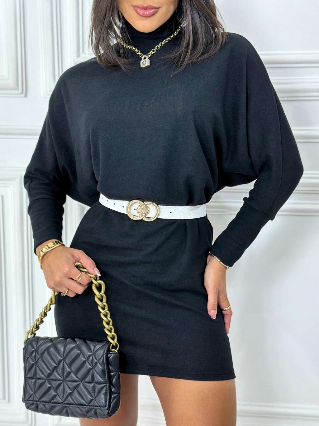 Vestido Lã Manga Morcego: Estilo e Conforto!