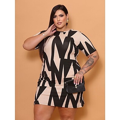 Vestido Plus Size Curvy: Estilo e Conforto em Várias Cores