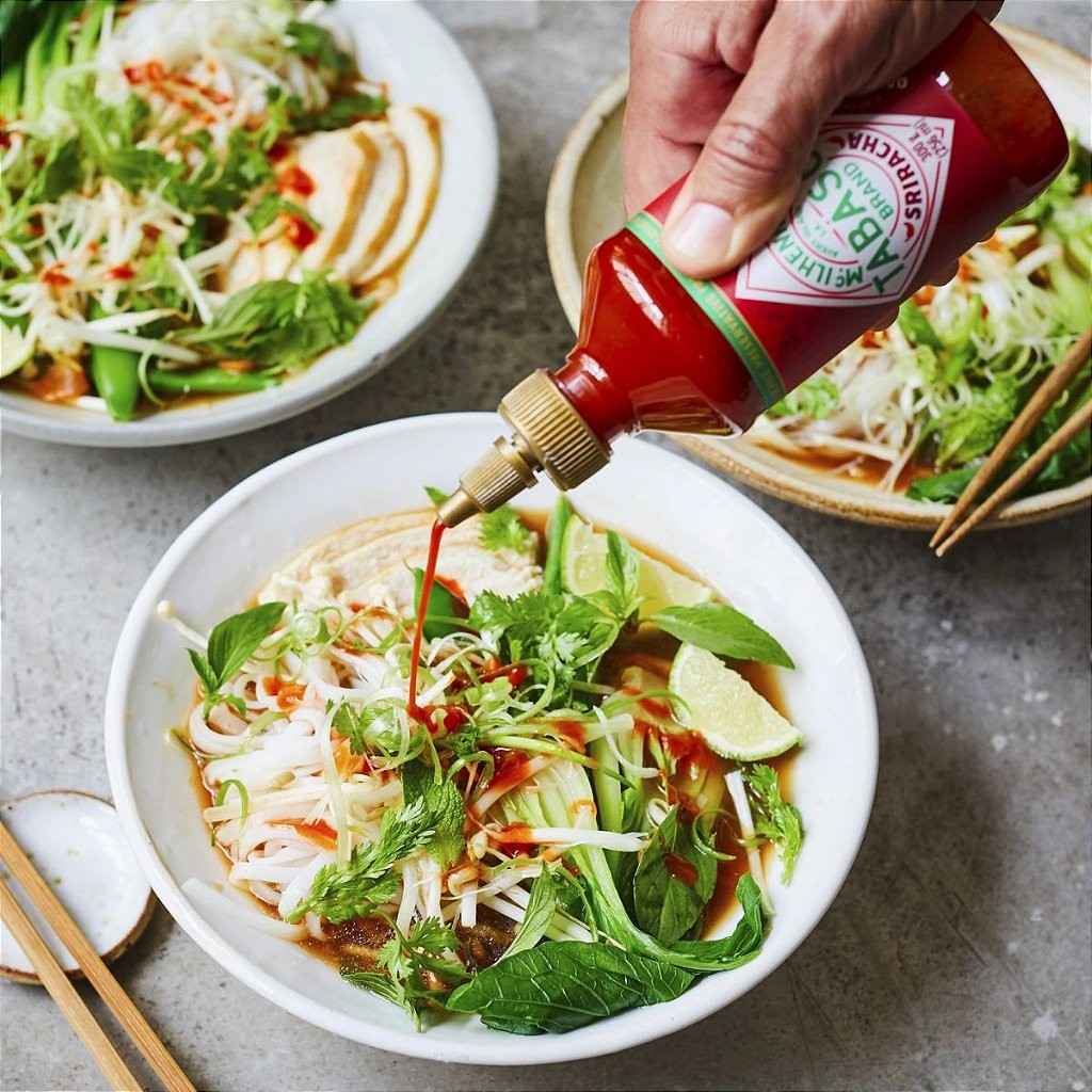voce-viciar-vai-que-exotico-sabor-o-tabasco-sriracha
